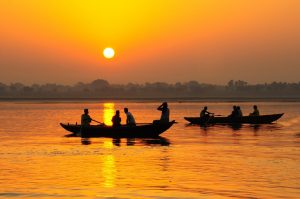 Atardecer en el río Ganges