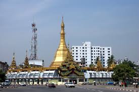 un día en yangon sule pagoda